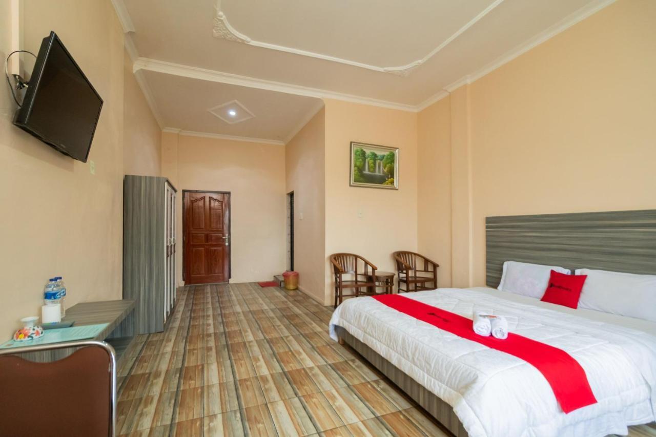 Reddoorz @ Pematangsiantar Otel Dış mekan fotoğraf