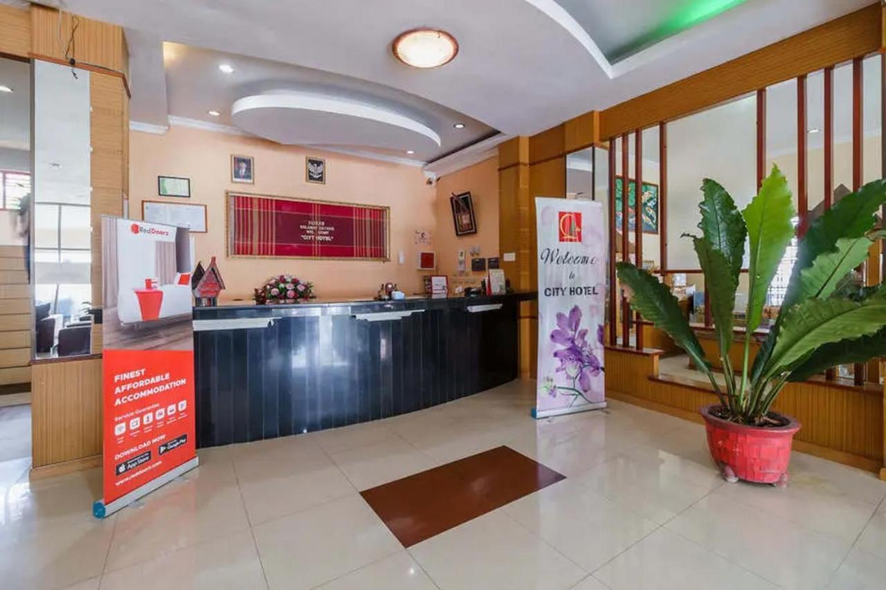 Reddoorz @ Pematangsiantar Otel Dış mekan fotoğraf