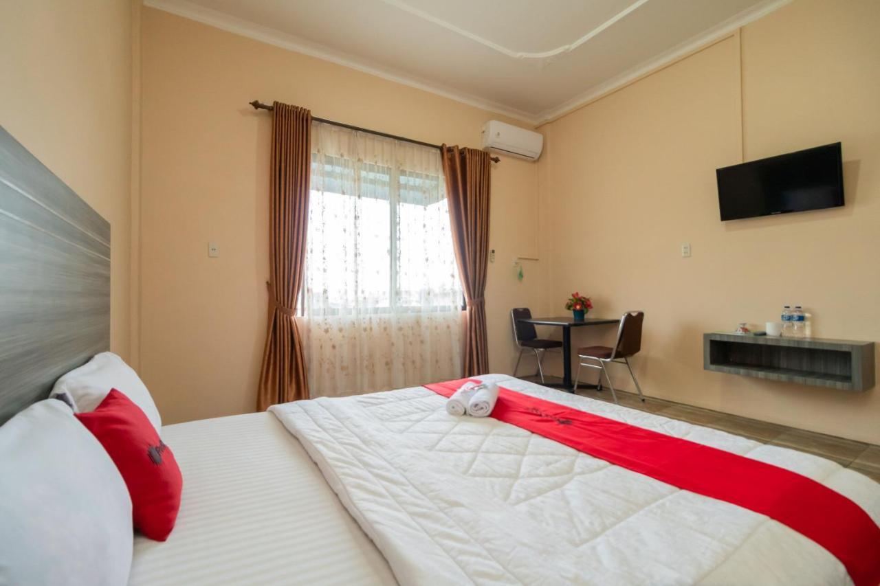 Reddoorz @ Pematangsiantar Otel Dış mekan fotoğraf