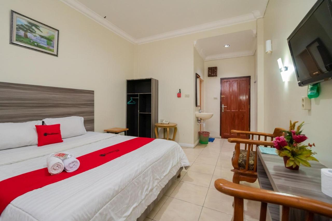 Reddoorz @ Pematangsiantar Otel Dış mekan fotoğraf
