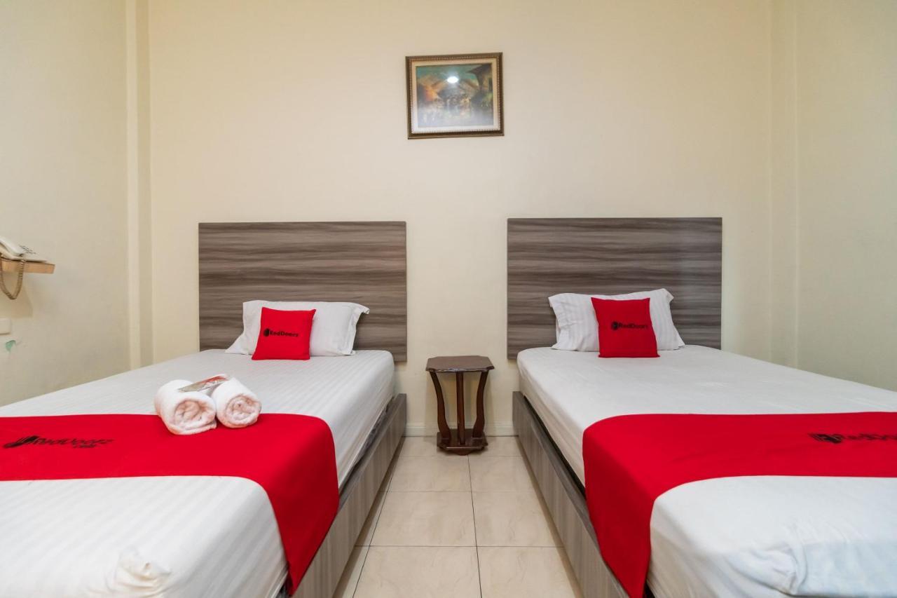 Reddoorz @ Pematangsiantar Otel Dış mekan fotoğraf