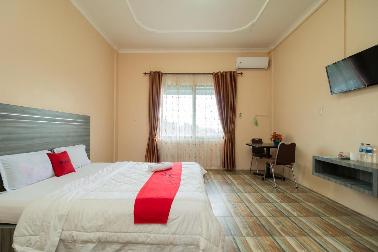 Reddoorz @ Pematangsiantar Otel Dış mekan fotoğraf