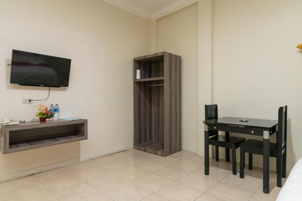 Reddoorz @ Pematangsiantar Otel Dış mekan fotoğraf