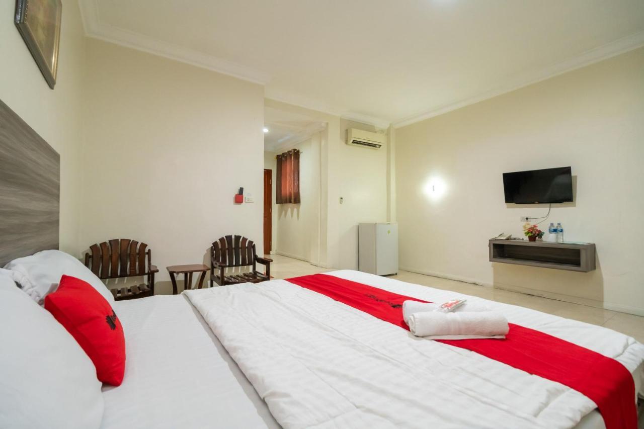 Reddoorz @ Pematangsiantar Otel Dış mekan fotoğraf