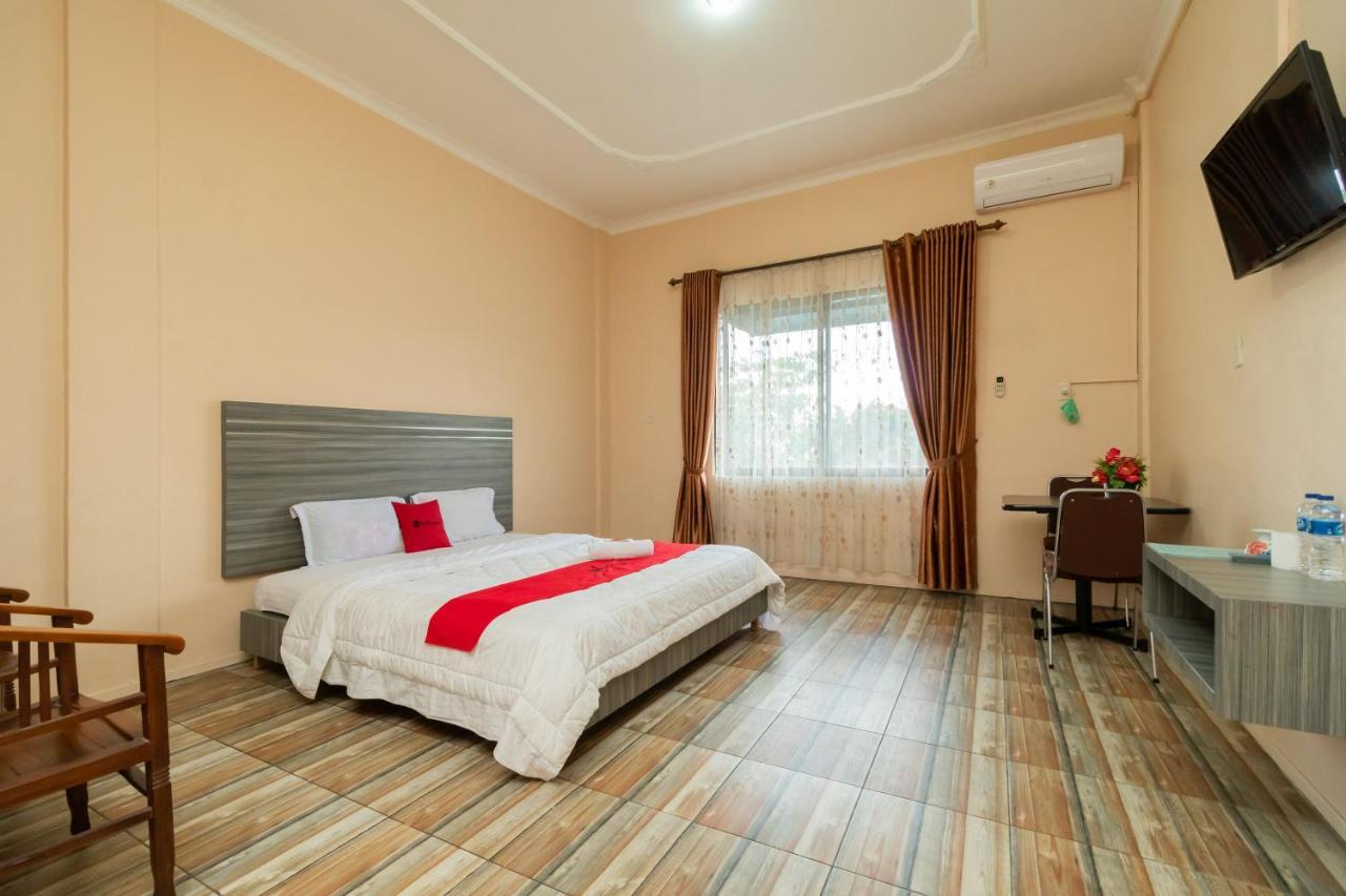 Reddoorz @ Pematangsiantar Otel Dış mekan fotoğraf